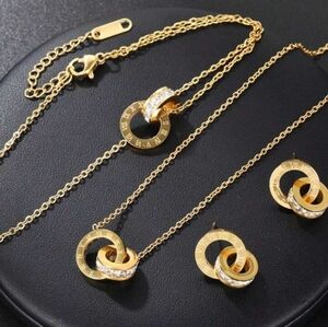 18K Gold Plated Interlocking Circle Necklace Bracelet and Earrings Set